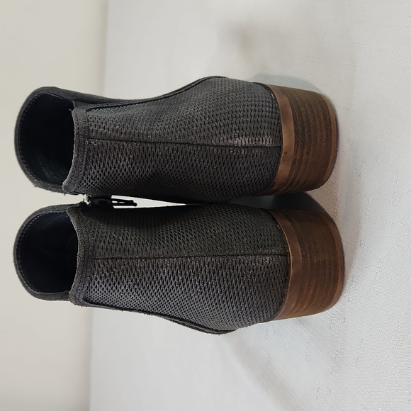 Kensie Gerona Grey Ankle Booties. Size 7.5 - Picture 5 of 8